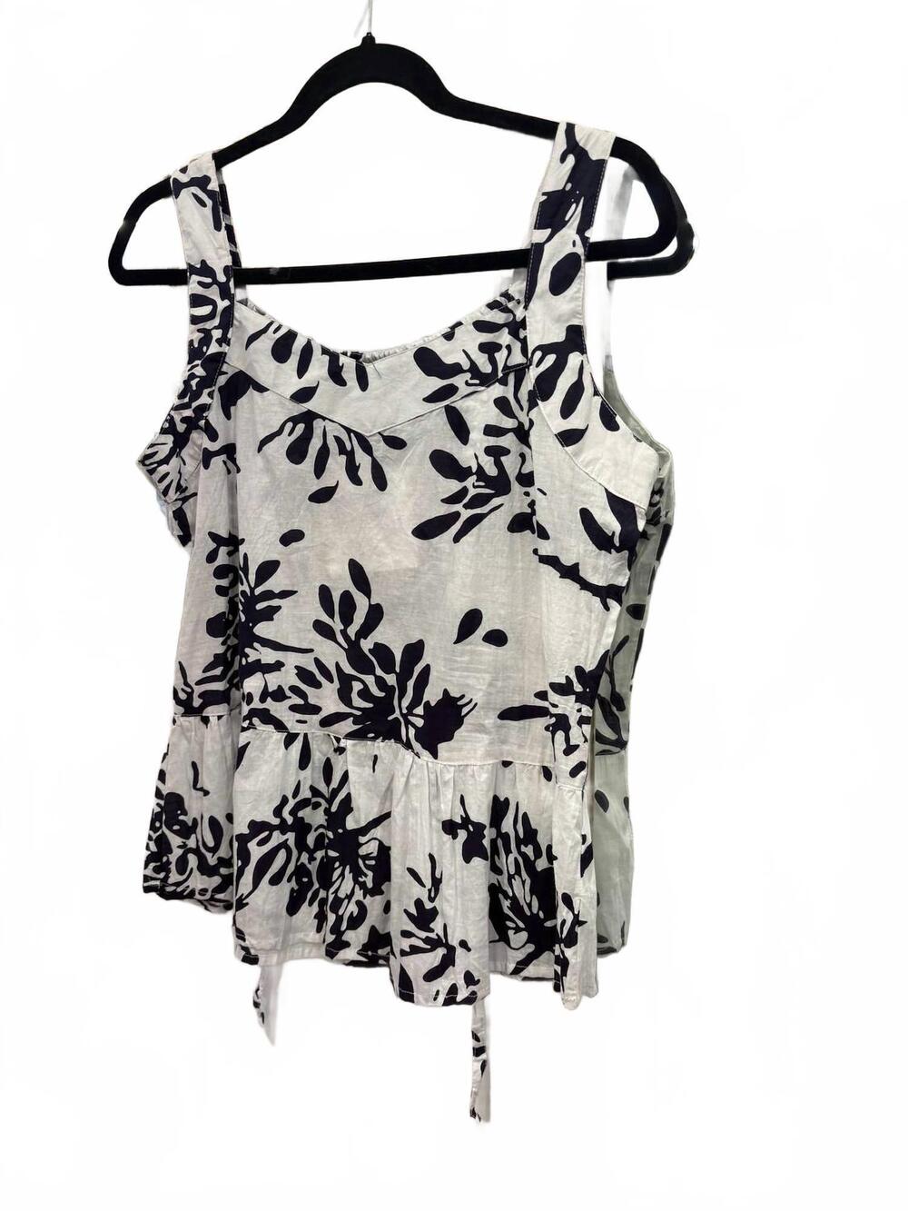 NEW DRESS ADDICT women's sleeveless top in white